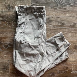 EUC. Lucky Brand Skinny Cargo Pants. Size 8.